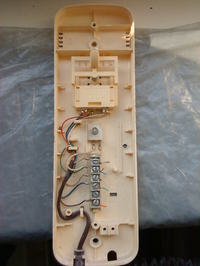 Guidance on Connecting a 6-Wire Handset to Intercom in Apartment Block
