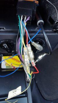 Skoda Fabia 2001: Pioneer MVH-160UI Radio Auto On/Off with Key - Wiring Configurations