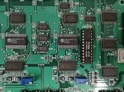 Wnętrze przystawki oscyloskopowej Velleman PCS64i