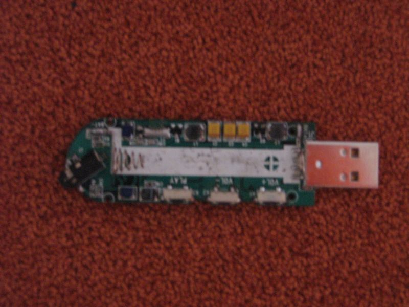 Mp3 Player nie chodzi po spotkaniu z młotkiem pomocy :)