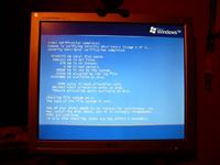 Przy włączaniu PC: Checking file system on D: oraz (C: - 0%)