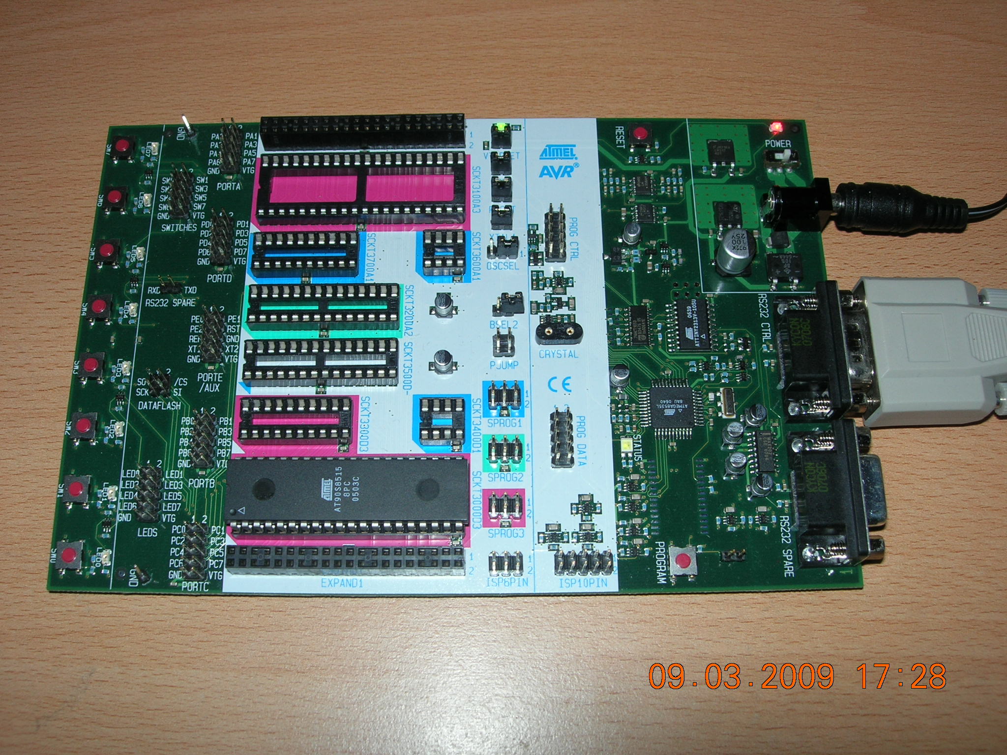 Stk500 arduino. Отладочная плата stk500. Отладочная плата AVR stk500. Stk500 AVR. Stk500 Programmer.