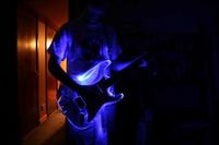 Świecąca gitara elektryczna