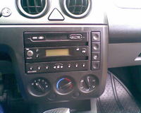Demontaż radia Ford 2500 Demontaż radia Ford 2500