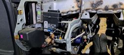 No Hot Air in 1995 Audi A4 B5 1.6 Petrol: Cabin Heating Issue, Temperature at 90, Loose Plugin
