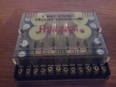 Zwrotnica 3-drożna przed wzmacniaczem czy za