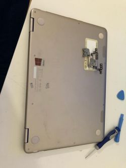 Asus Zenbook UX360C - damaged hinge