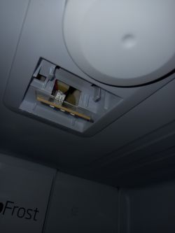 Beko CNA295K20XP Neo - Jak ściągnąć obudowę do wymiany termostatu lodówki?