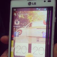 Uszkodzony ekran LG l9 - wystarczy sam wyswietlacz?