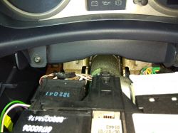 Renault Clio II ph 2 - The steering wheel turns hard and does not straighten