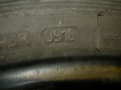 Nadmierne zużycie opon letnich - Spore uszkodzenia na barku opony, odrywanie się