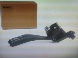 Manetka do VW obok pudełka marki MERTT.