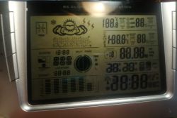 Stacja pogody 1201 MOON - Zablokowany ekran po resecie