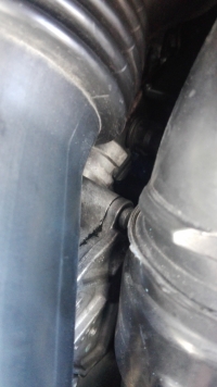 Oil spill on the right side of the engine 1.6 hdi 109 km 2005