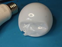 £1 Wnętrza inteligentnych żarówek: IKEA Tradfri LED2003G1, Ener-J SHA5262, niemarkowy PIR, Yi