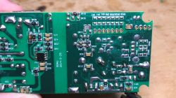 Naprawa 30 zasilaczy do laptopa - przegląd popularnych usterek