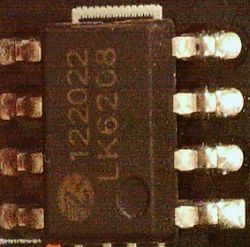 Close-up of the LK6208 integrated circuit.