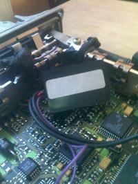 Czarne pudełko w ECU i wystające kable co to jest? 1,9 TDI 110 Audi A4 AFN