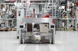 AGV - samojezdne wózki transportowe SEW-EURODRIVE