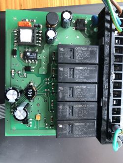 Jak naprawić F&F Szr-280 po błędnym podłączeniu wtyczki?