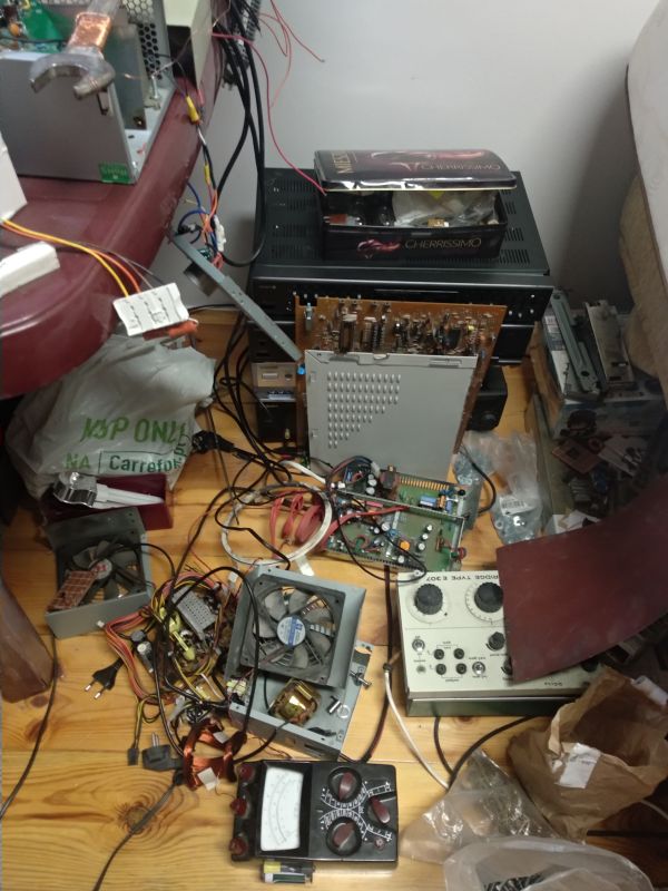 Anonimowe elektro-chomiki + konkurs(-y)