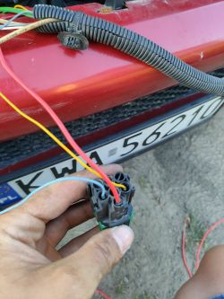 Wentylator Peugeot 206 2003r 1.6 pb 109km: problem z przekaźnikami, rezystorem i wiązką