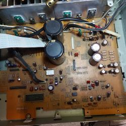 Sony F435R – prawy kanał działa tylko przy włączonej funkcji Direct Audio