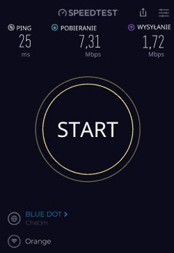 Zrzut ekranu wyników testu prędkości internetu na urządzeniu mobilnym.