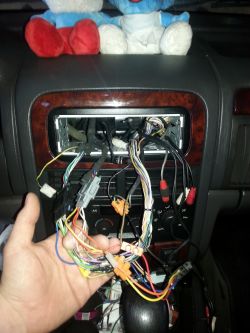 Jeep Grand Cherokee (1999 - 2000) - How to connect another radio?