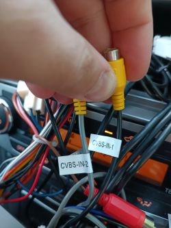 Toyota Avensis T27 i radio Junsen X7 Pro. Kamera cofania - podłączenie.