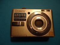 [Sprzedam] Aparat Panasonic Lumix Dmc-Ls75 - Uszkodzony obiektyw, reszta sprawna