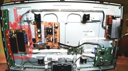Samsung PS50C530C1W nie włącza się - czy to wina płyty Y main?