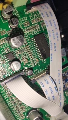 Jak sprawdzić ile ten wzmacniacz może mieć watów?