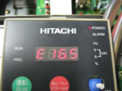 Hitachi L300P-450HFE2 - błąd E16.5 po naprawie zasilania, dioda Alarm nie świeci