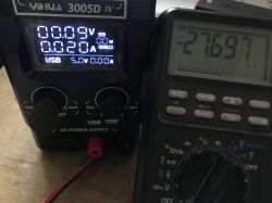 "Nowoczesny" (?) zasilacz laboratoryjny YIHUA 3005D-IV z USB, Quick Charge, enkodery