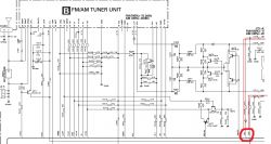 Fragment schematu układu radia samochodowego Pioneer DEH-2100R, pokazujący połączenia i komponenty związane z tunerem FM/AM.