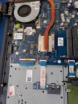 Jak wyczyścić laptop i wymienić pastę? Zestaw i narzędzia.