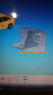 Citroen C5 2002 - Czujnik przyspieszenia bocznego..