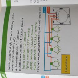 Schemat podłączenia inteligentnego włącznika bez przewodu neutralnego z kondensatorem przy lampie