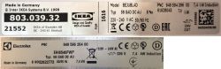 Dwie etykiety znamionowe IKEA i Electrolux z numerami modeli i parametrami zasilania.