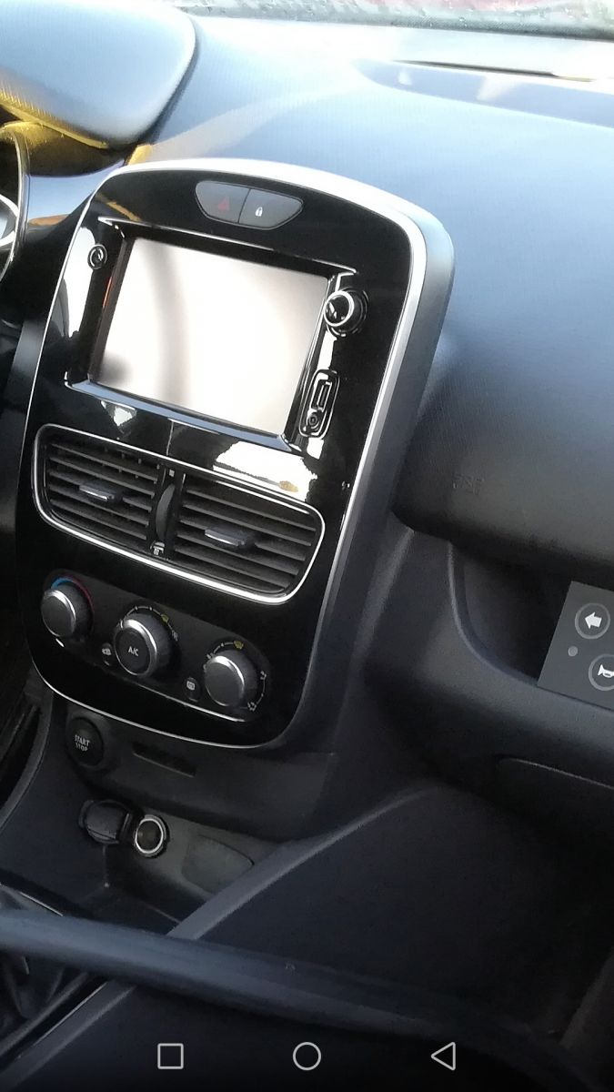 Rozwiązano] Renault Clio Iv - Dołożenie Tabletu Ekranu Dotykowego