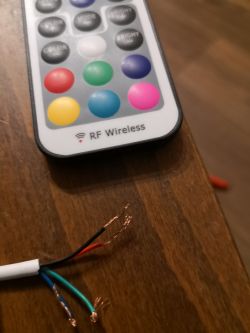 Jak podłączyć taśmę 6 pionowa RGB WW do sterownika RGBW?