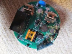 Interior of Tuya BSD29 UK 20A Plug Image of the interior of the Tuya BSD29 UK 20A smart plug.