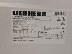 Tabliczka znamionowa lodówki Liebherr CUNesf3923 Tabliczka znamionowa lodówki Liebherr z danymi technicznymi i informacjami serwisowymi.