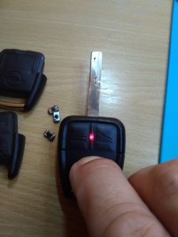 Jak sprawdzić pilot centralnego zamka? jest tani gadżet