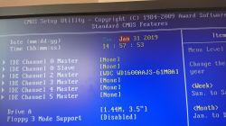 The BIOS sees but does not boot - the flash drive works on one pc and not on the