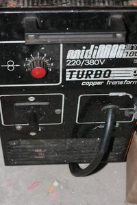 Migomat Bester 1800 turbo podajnik drutu nie reaguje. silnik sprawny Migomat Bester 1800 turbo podajnik drutu nie reaguje. silnik sprawny