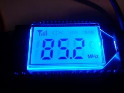 Tuner radiowy stereo w wersji mini. Tuner radiowy stereo w wersji mini.