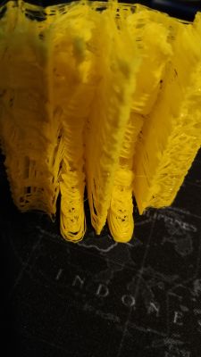 Dlaczego wydruk z Ender 3 wygląda jak makaron z zupki?