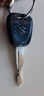 Suzuki Jimny '05: Naprawa kluczyka - wymiana trymera i sensowność naprawy